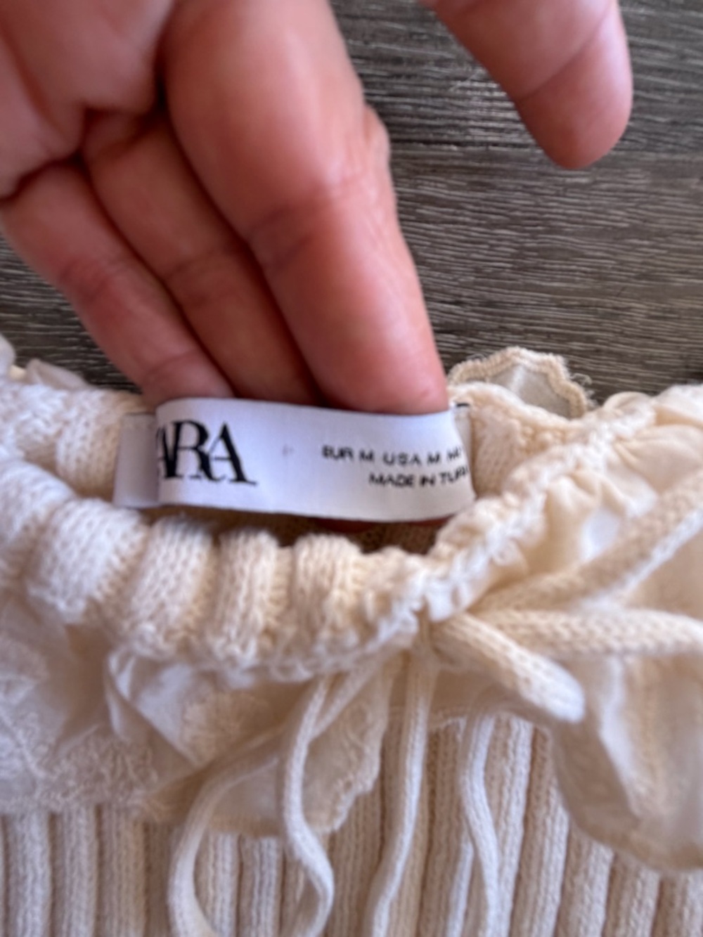 Zara Cream Ruffle Ribbed Crop Top - Picture 2 of 6